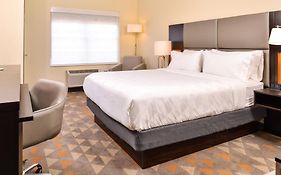 Holiday Inn And Suites Addison By Ihg
